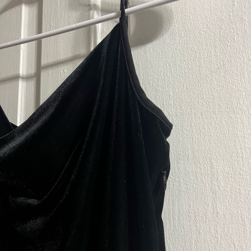 Elegant Black Velour Jumpsuit - Picture 2 of 4